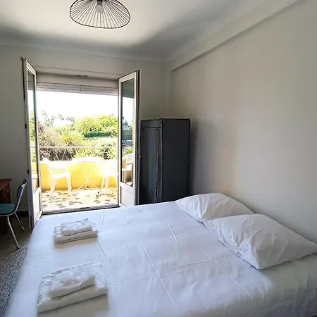 With Terrace Near The Sea Nizza