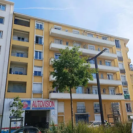 With Terrace Near The Sea Appartement